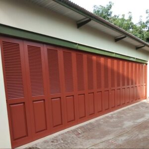WINA PINTU GARASI